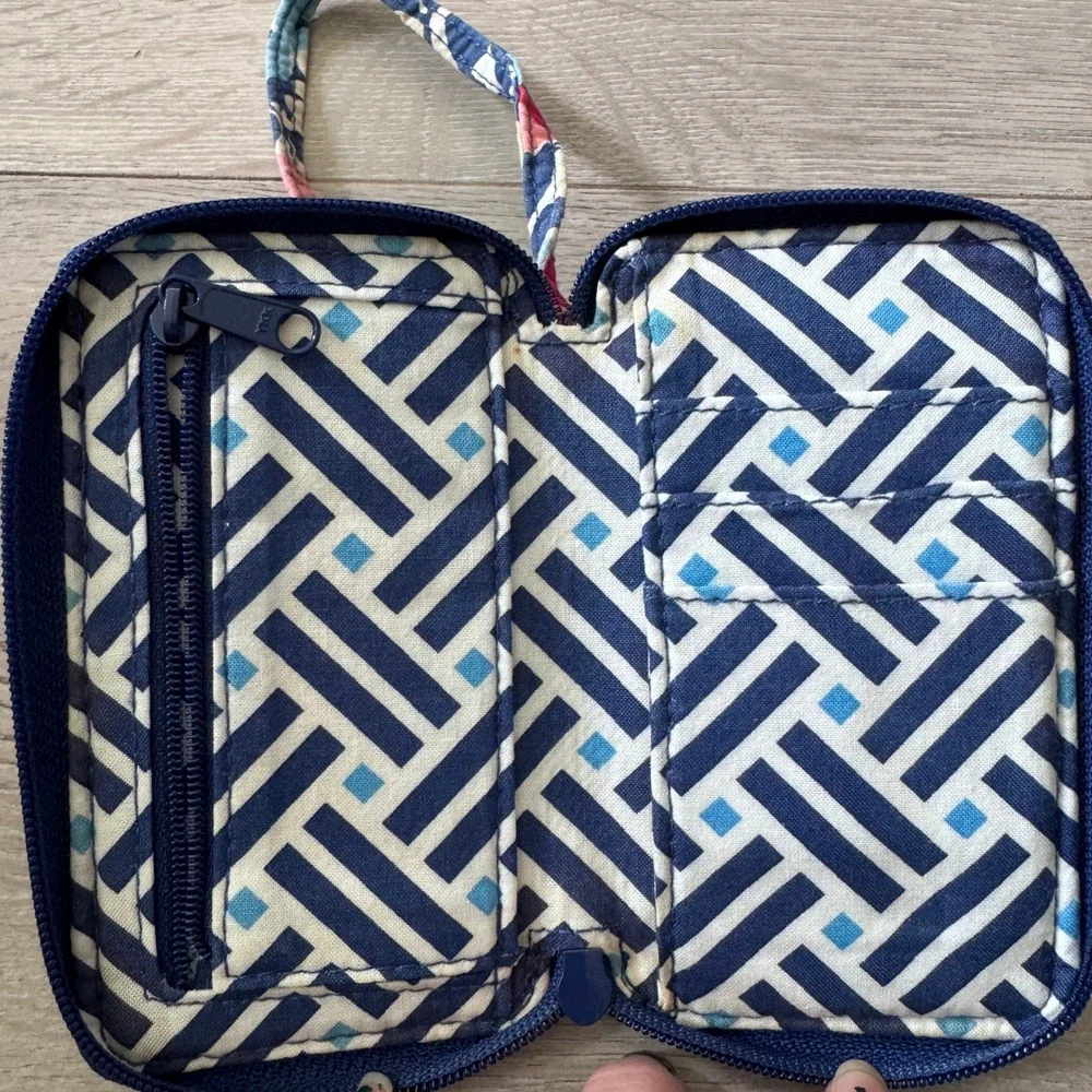 Vera Bradley Quilted Cotton Wristlet All in One Summer‎ Cottage